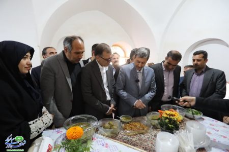 کد: ۲۳۹۱۲بروزرسانی: پنج شنبه, ۰۸ فروردين ۱۴۰۴ ۱۱:۵۲دسته: گزارش تصویری بازدید استاندار اصفهان از غرفه های نمایشگاهی نوروزگاه ۱۴۰۴ ارگ تاریخی نهچیر